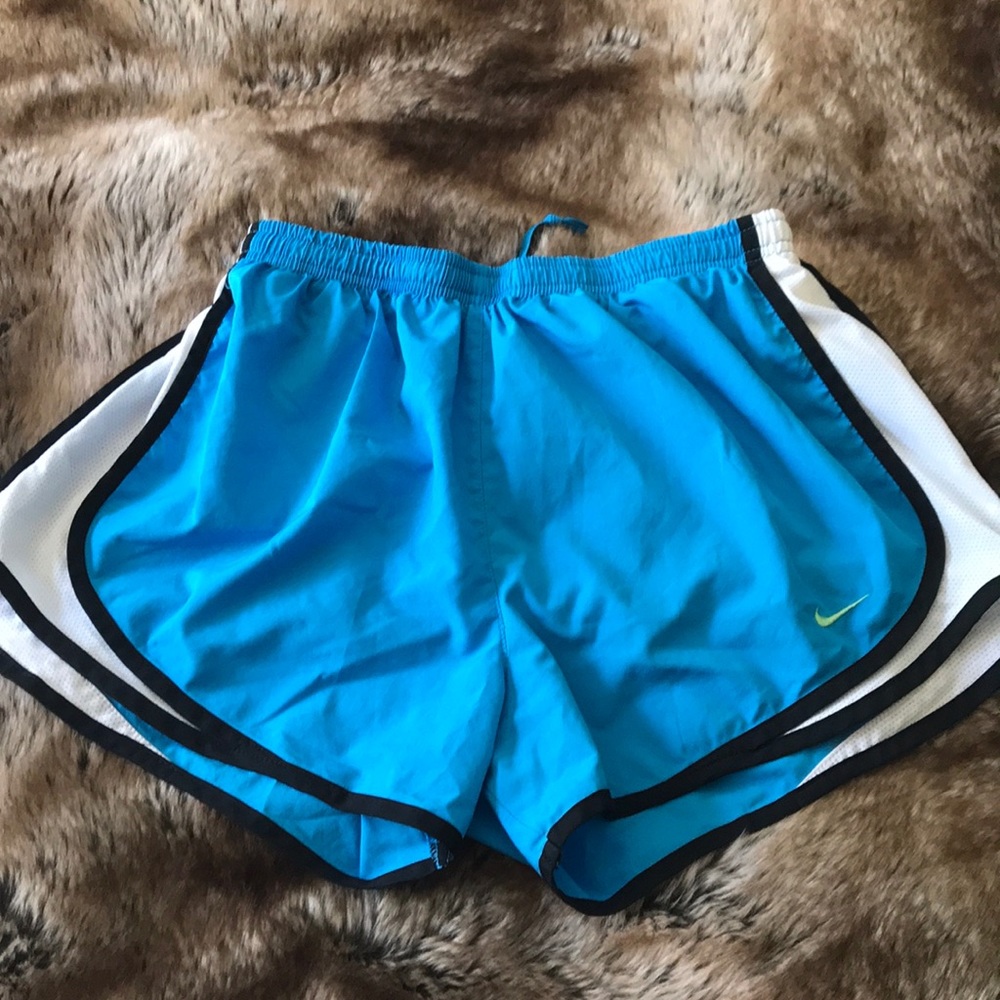 💙💚NIKE SHORTS💚💙